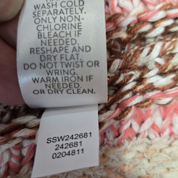 Cozy Multicolor Knit Women's Sweater - Picture 5 of 5